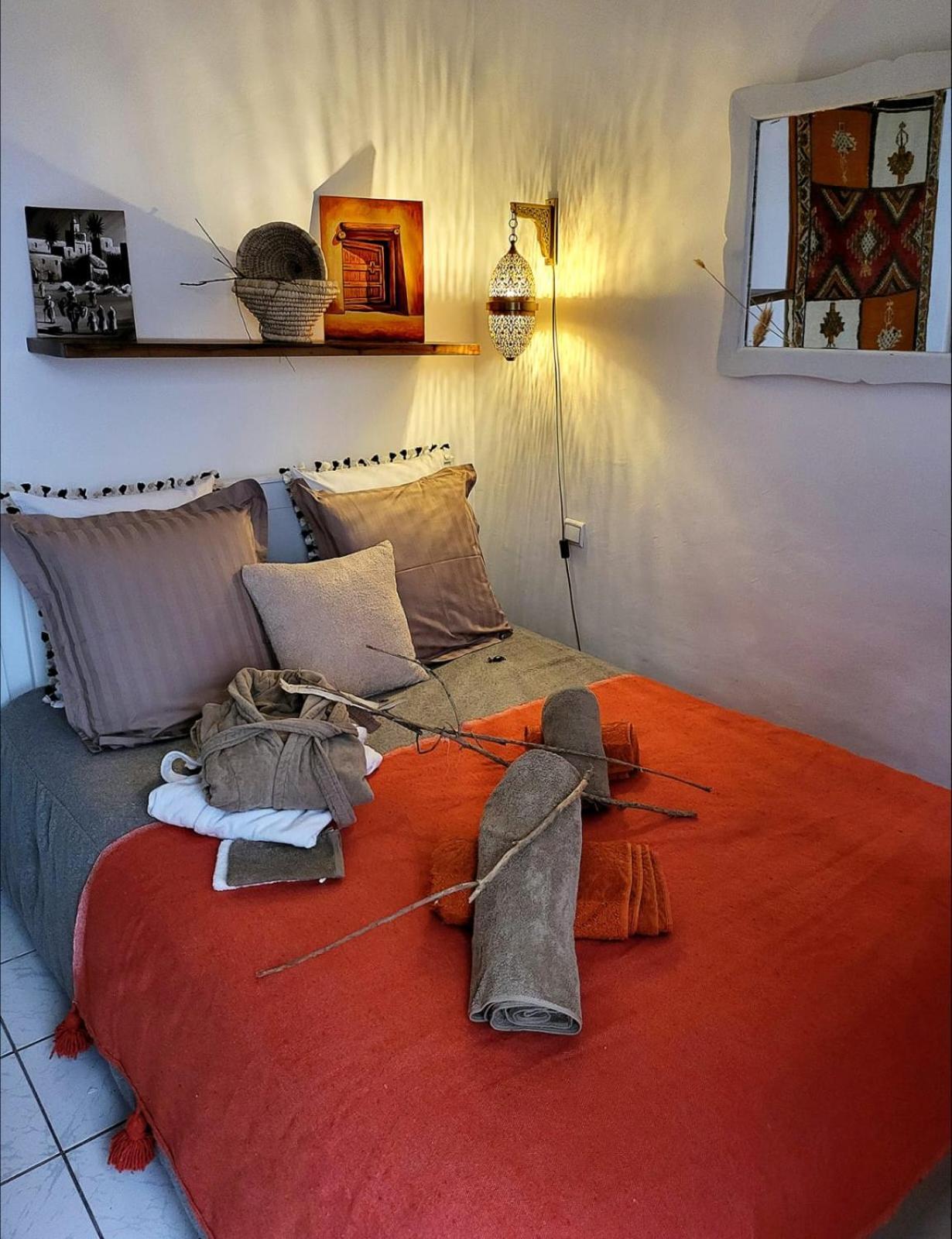 Riad Traditionnel De Charme 3 Chambres Marrakesh Bagian luar foto
