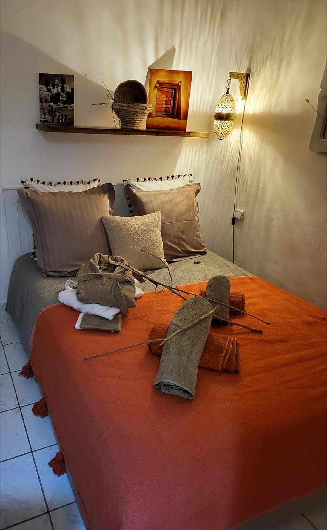 Riad Traditionnel De Charme 3 Chambres Marrakesh Bagian luar foto